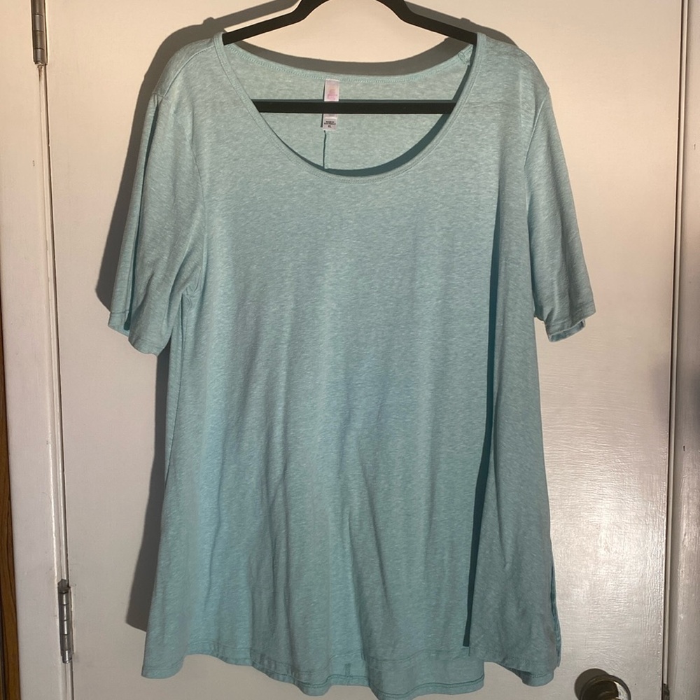 Lula roe shirt